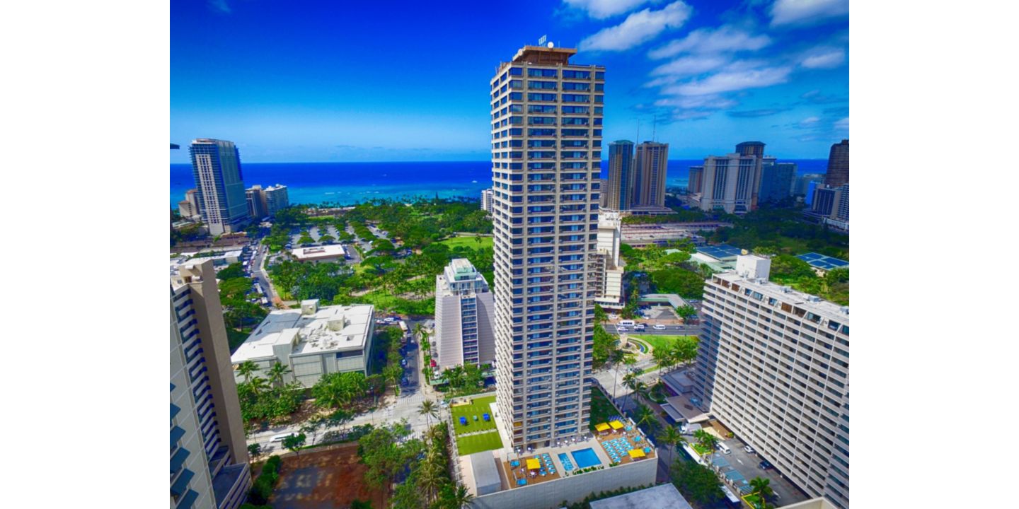 Click “Learn More” to immerse yourself in our virtual tour and experience our hotel before you arrive.